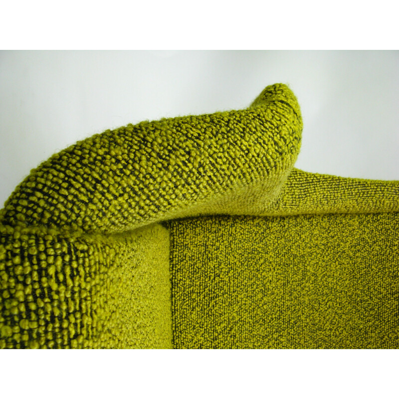 Poltrona vintage Wingback in tessuto giallo e verde di Miroslav Navratil per Ton, 1960