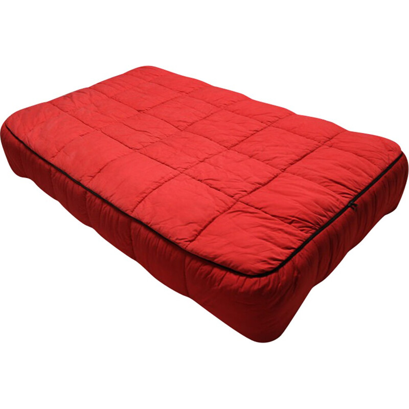 Arflex double bed in wood and red fabric, Cini BOERI - 1970s