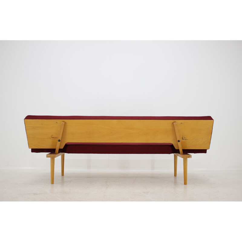 Sofá Vintage Miroslav Navràtil em madeira e tecido 1960