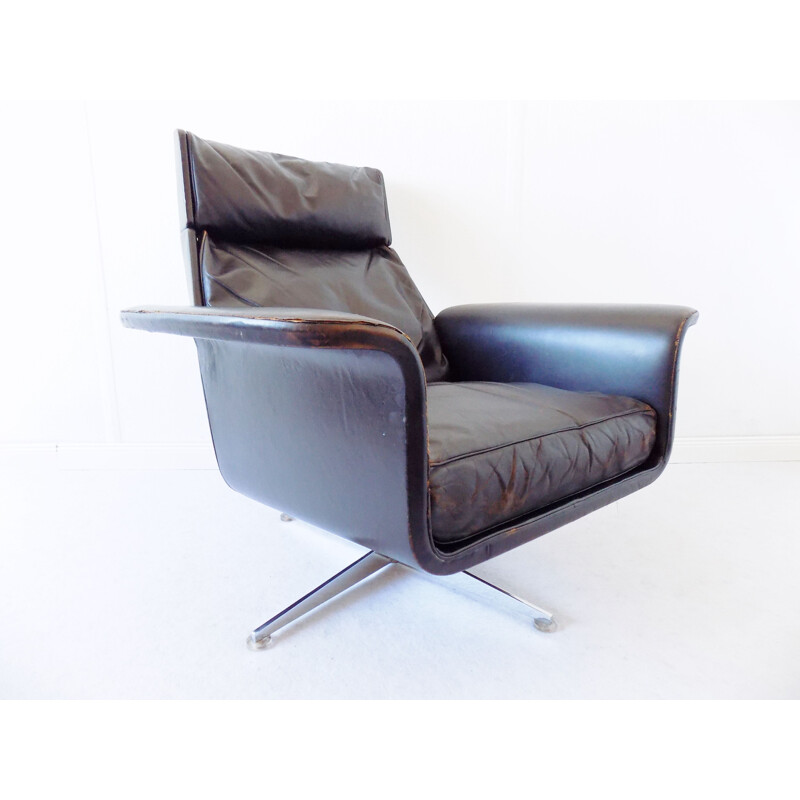 Vintage Siesta 62 lounge chair by Hans Kaufeld in black leather 1960s