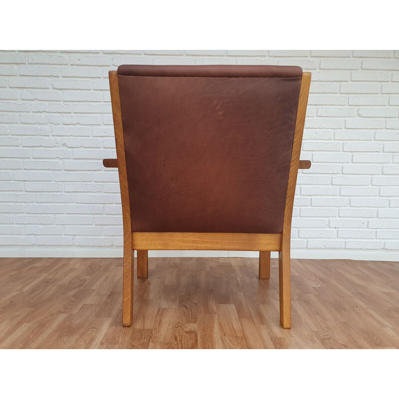 Vintage danish armchair model GE 181 by Wegner in oak and leather 1970s