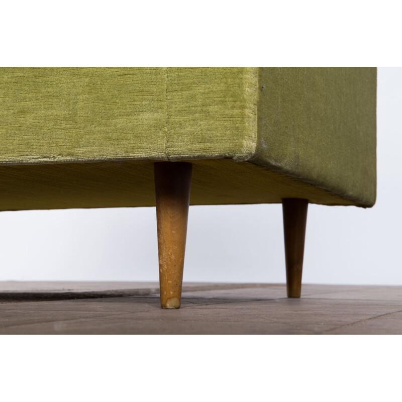 Canapé vintage 3 places en velours vert clair, Florence Knoll