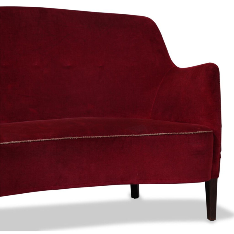 Canapé vintage en velours rouge