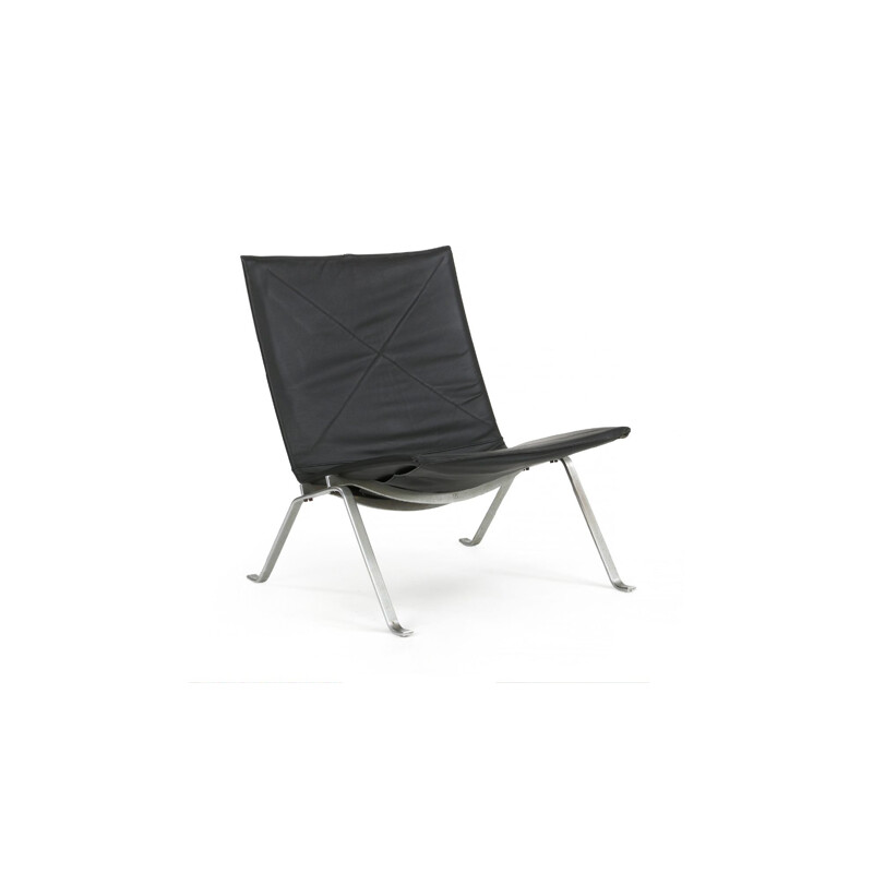 Vintage pK22 black armchair