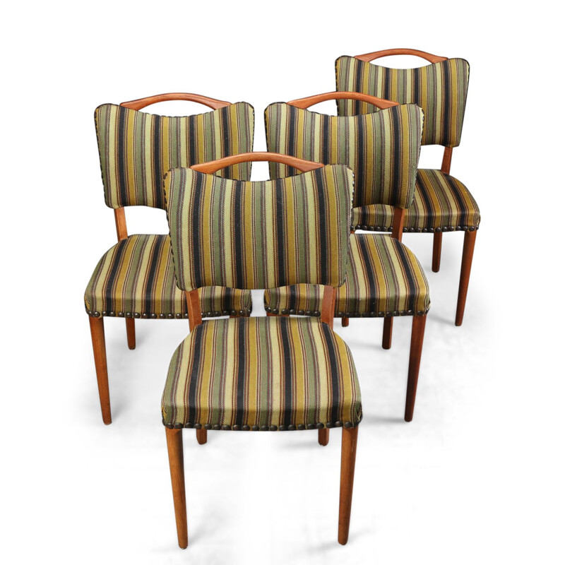 Set of 4 vintage chairs in oak and wool 1960