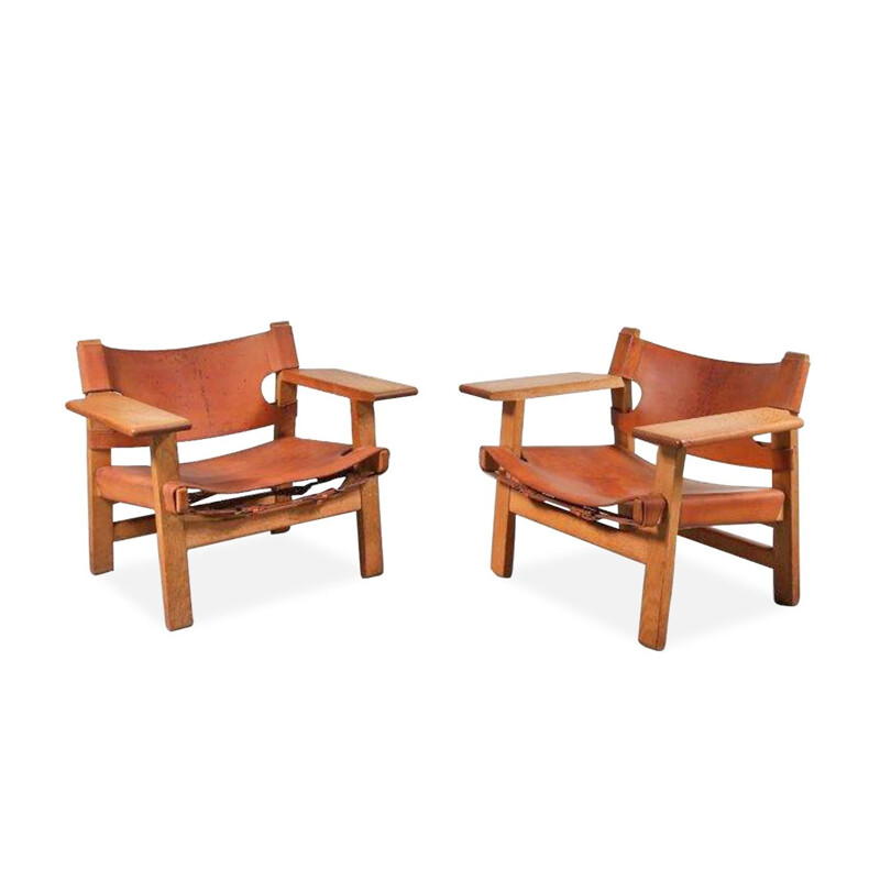 Pair of vintage Spanish chairs for Fredericia in oak and leather 1950s