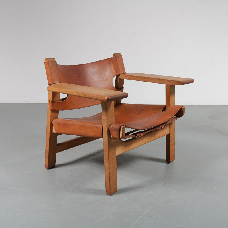 Pair of vintage Spanish chairs for Fredericia in oak and leather 1950s