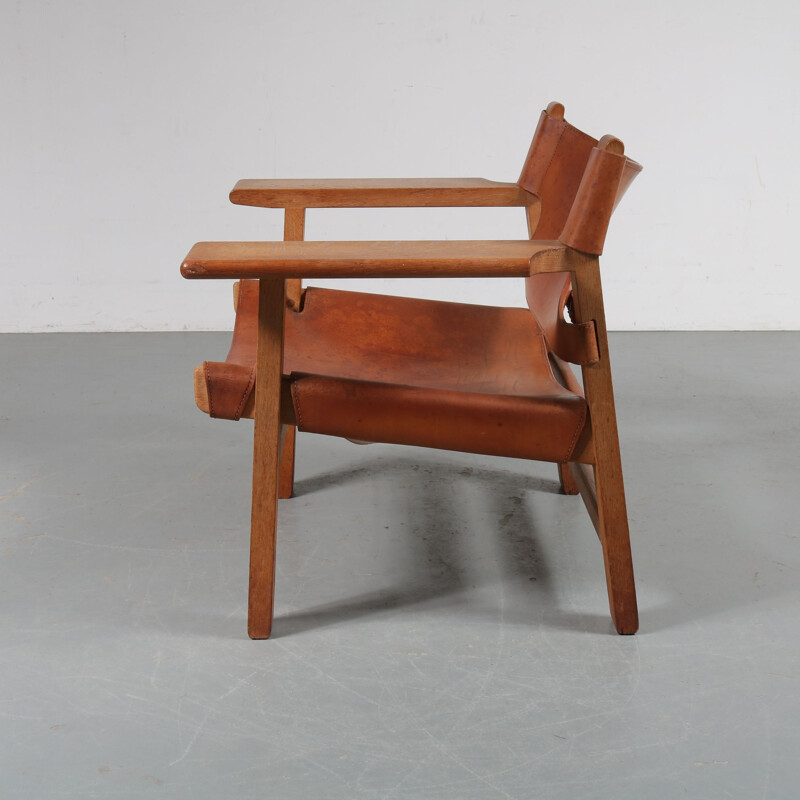 Pair of vintage Spanish chairs for Fredericia in oak and leather 1950s