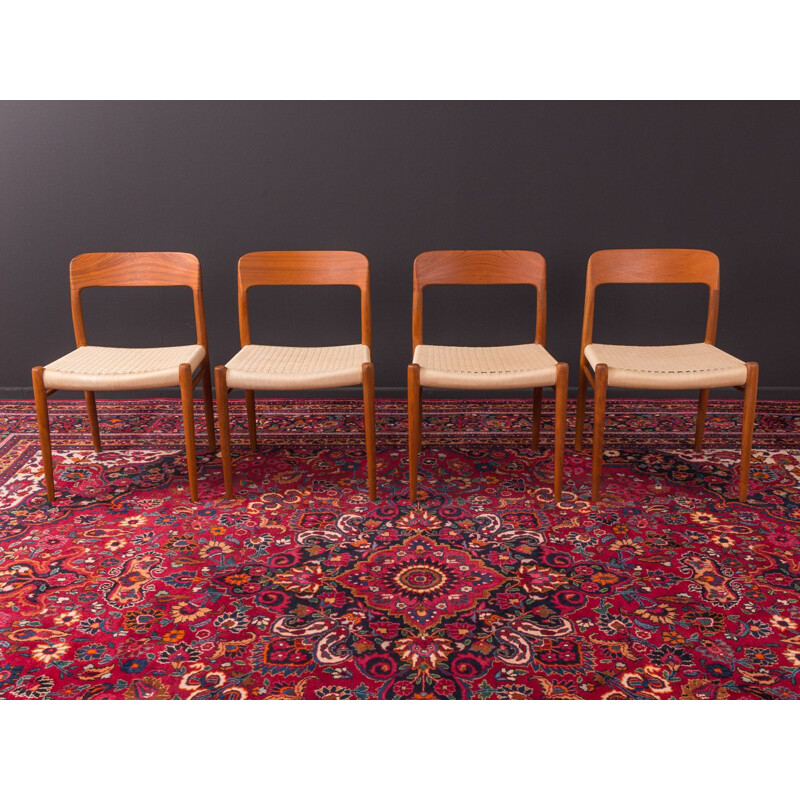 Suite de 4 chaises vintage pour Niels O. Møller en teck des années 1950
