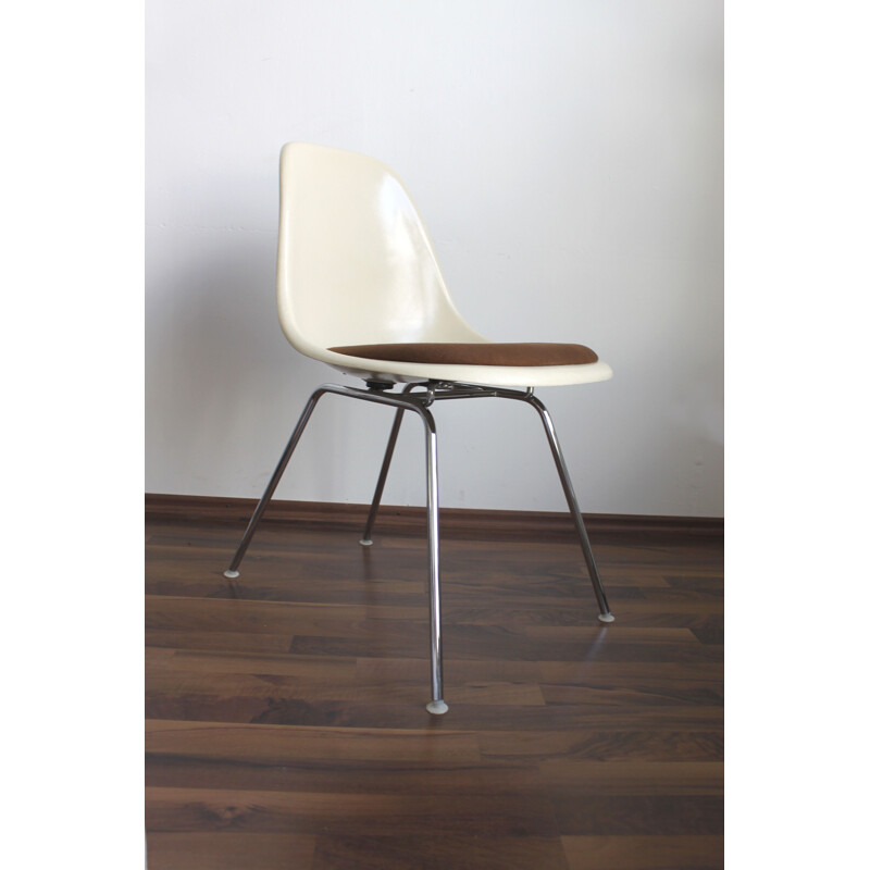 Set of 4 vintage DSX fibre glass chairs by Eames for Herman Miller