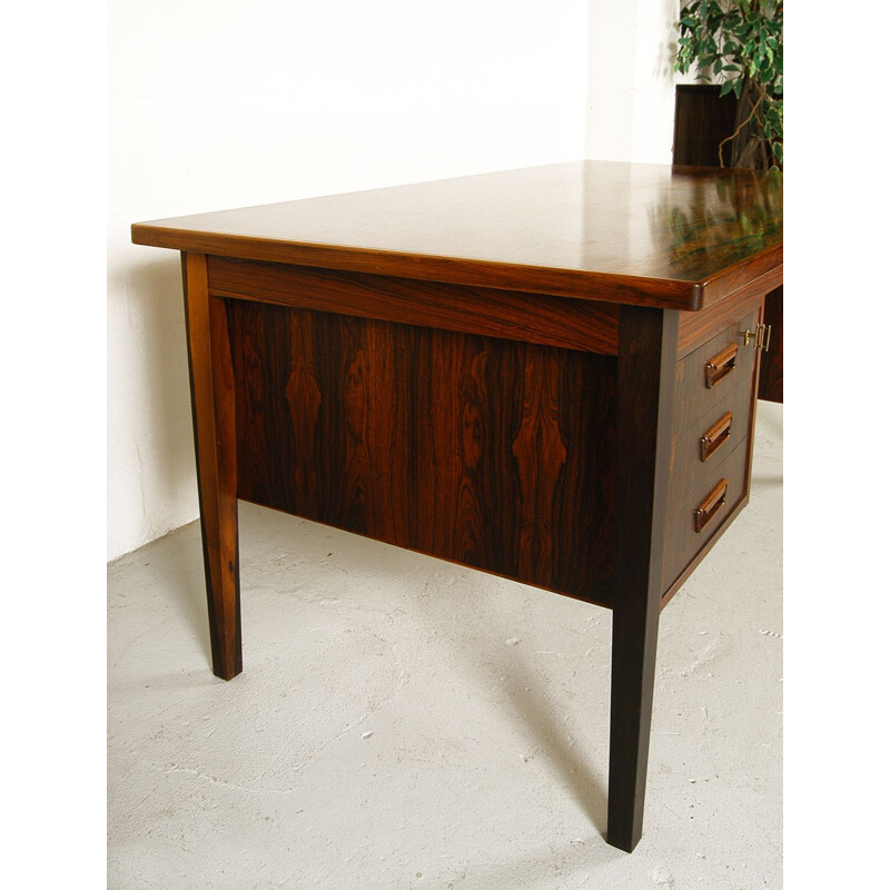 Vintage danish desk in rosewood 1960s