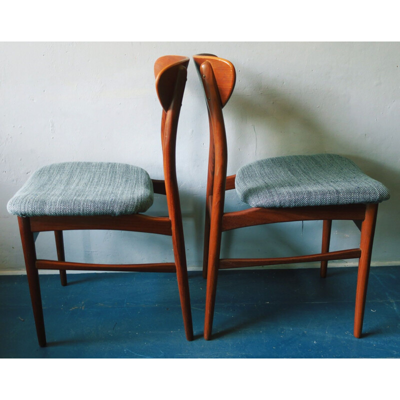 Set of 4 vintage danish chairs in teakwood and fabric 1960s