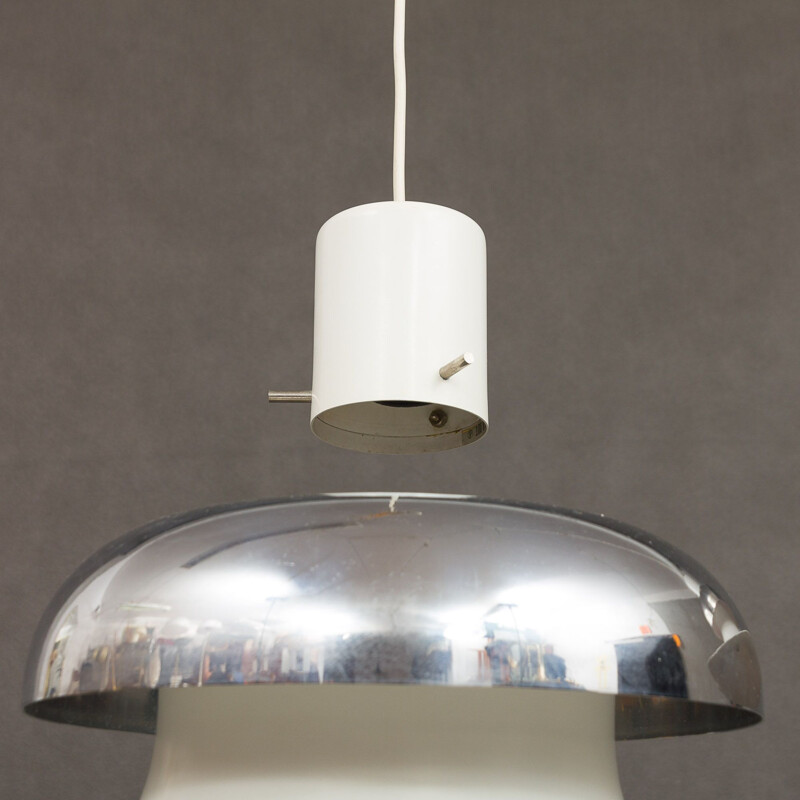 Pair of vintage Mandalay pendant lamps for Louis Poulsen in white aluminium