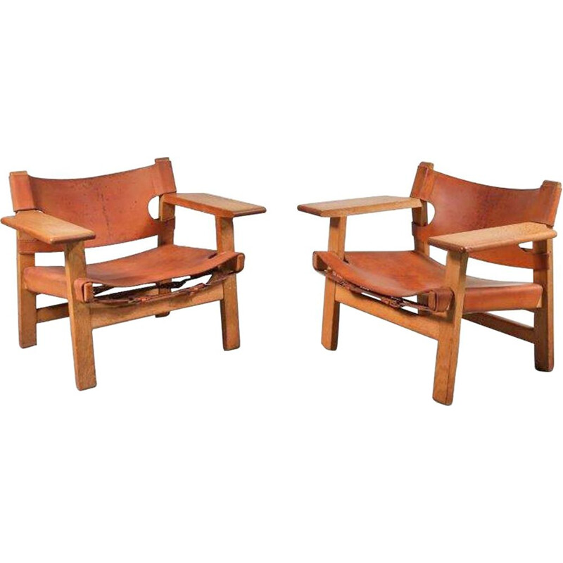 Pair of vintage Spanish chairs for Fredericia in oak and leather 1950s