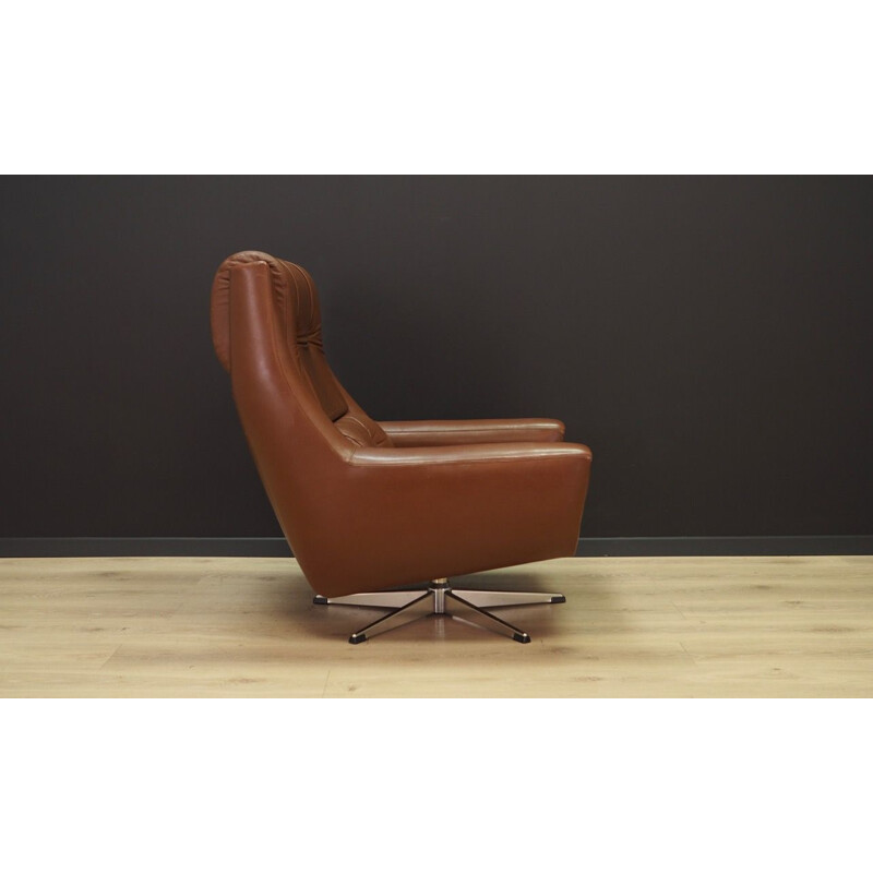 Vintage armchair in brown leather 1970s