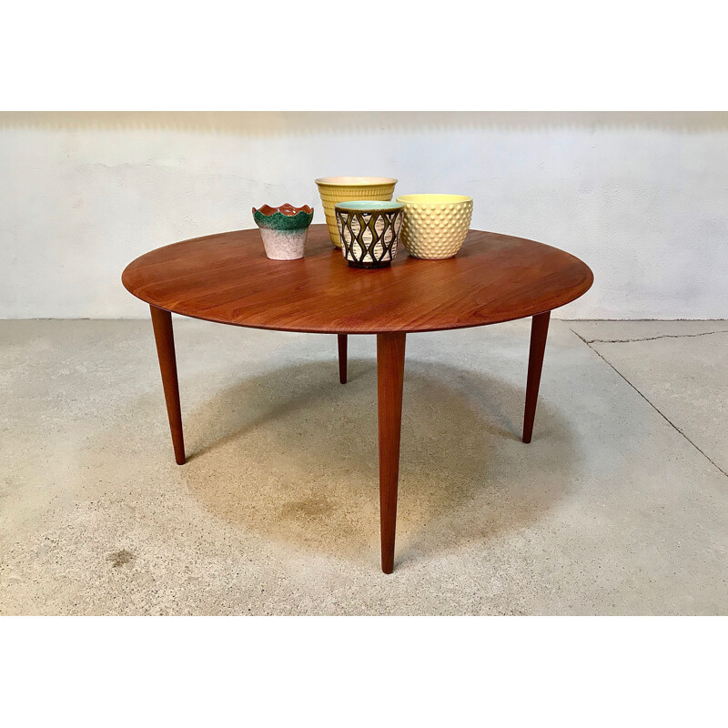 Vintage round coffee table Minerva in teak by Peter Hvidt & Orla Mølgaard-Nielsen for France & Søn , Denmark 1960s