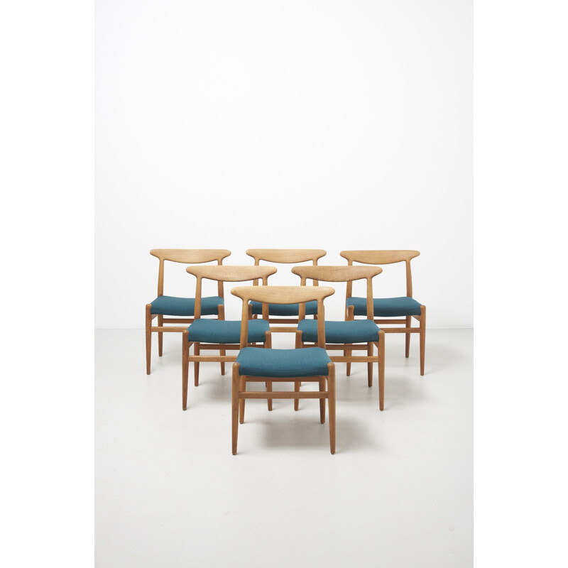 Set of 6 vintage W2 dining chairs in oak by Hans J. Wegner for C. M. Madsen in Denmark