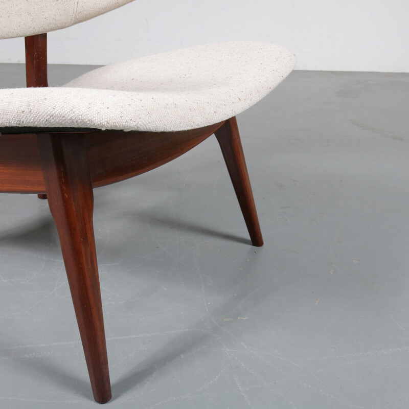 Vintage dutch lounge chair for WéBé in white fabric and teak 1950s