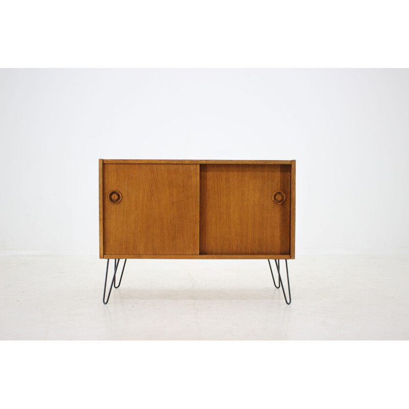 Vintage danish cabinet in oakwood 1960s