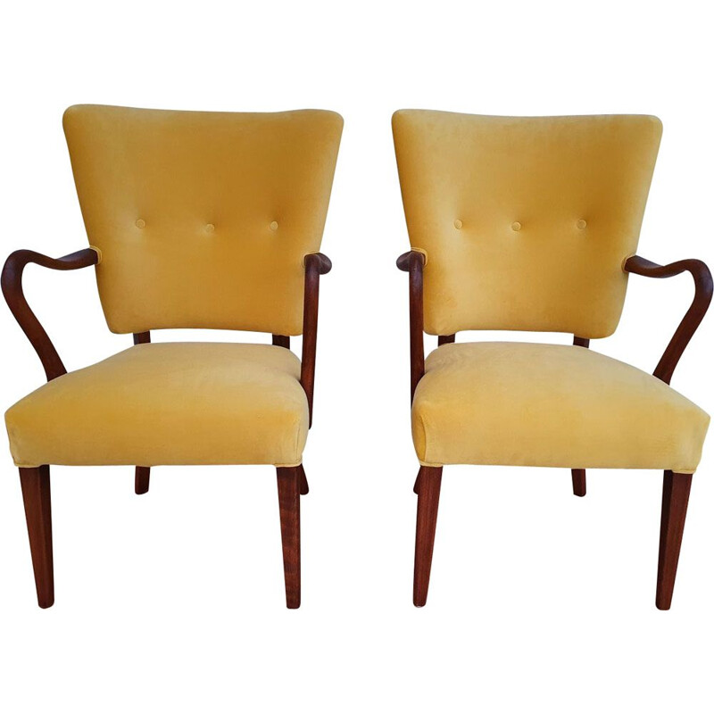 Pair of vintage armchairs model 32 in yellow velvet by Alfred Christensen for Slagelse Møbrlværk, Denmark 1960s