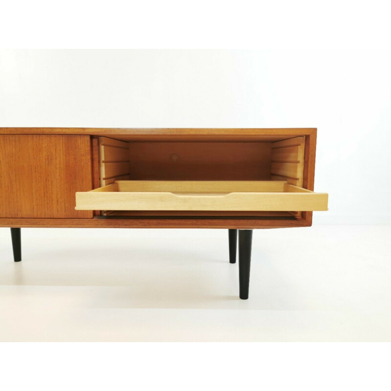 Vintage danish sideboard for Hundevad in teak 1960s