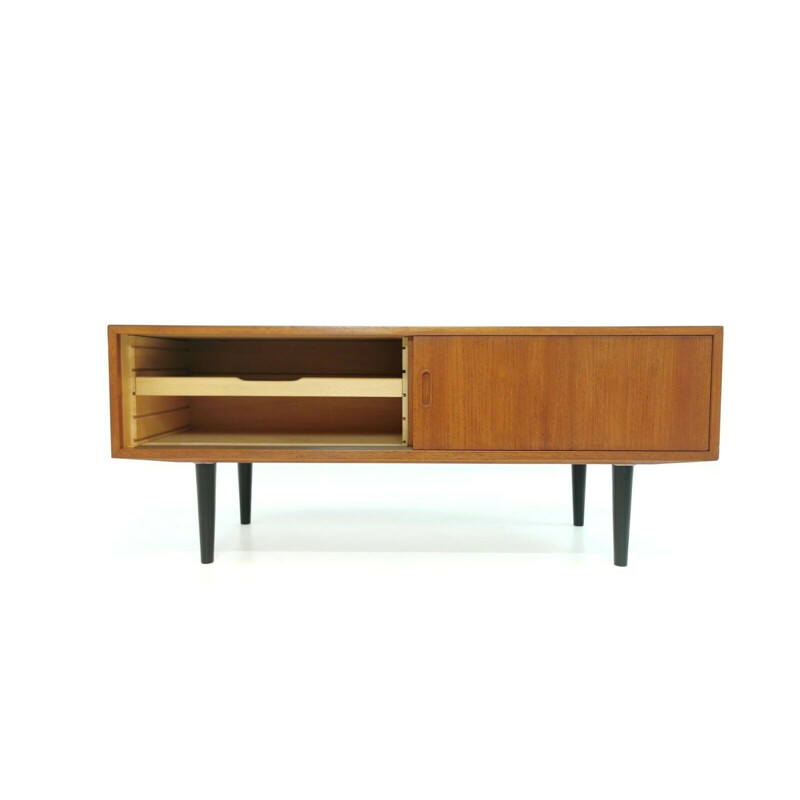 Vintage danish sideboard for Hundevad in teak 1960s