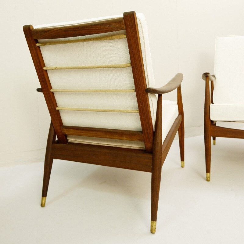 Paire de fauteuils scandinaves en teck et tissu blanc