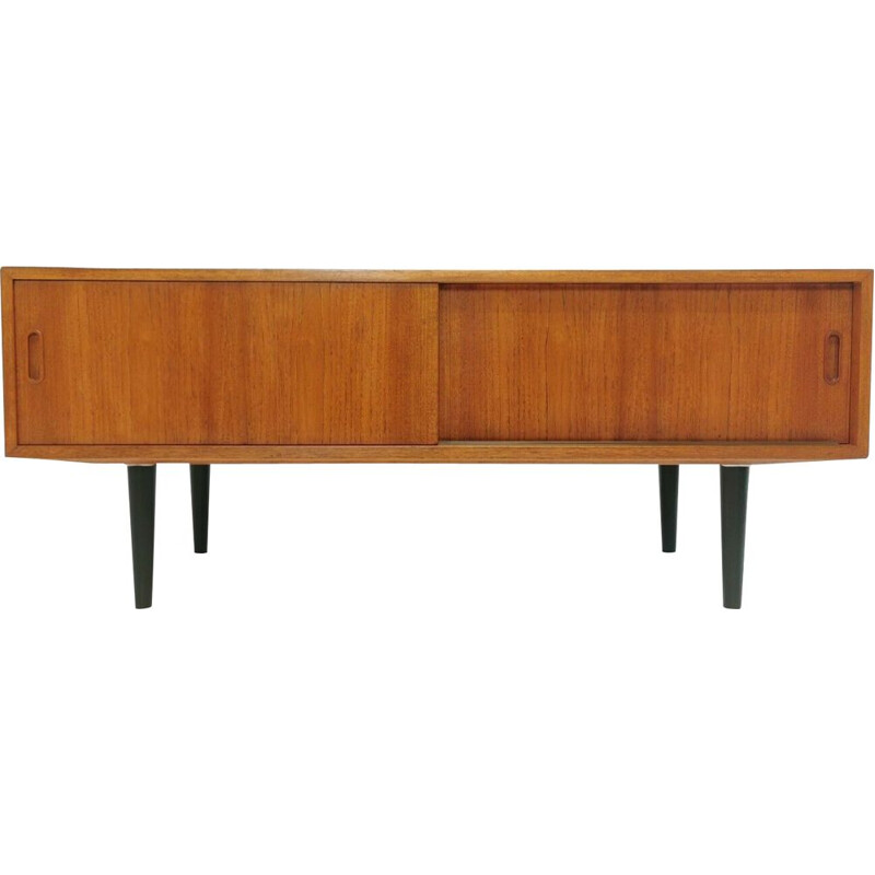 Vintage danish sideboard for Hundevad in teak 1960s