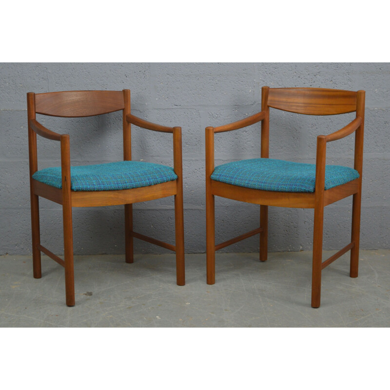 Set of 2 vintage teak chairs