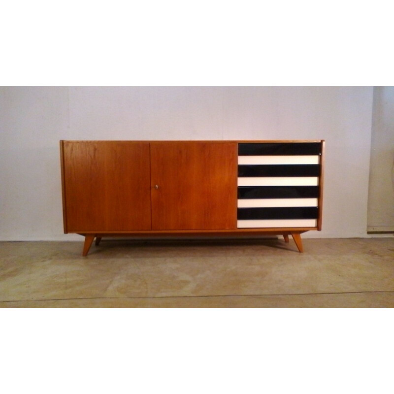 Credenza vintage di Jiří Jiroutek in rovere e plastica 1960