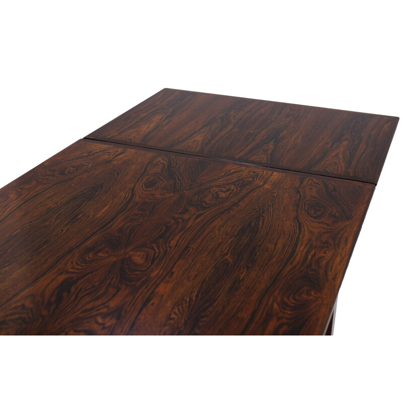 Vintage Danish dining table in rosewood