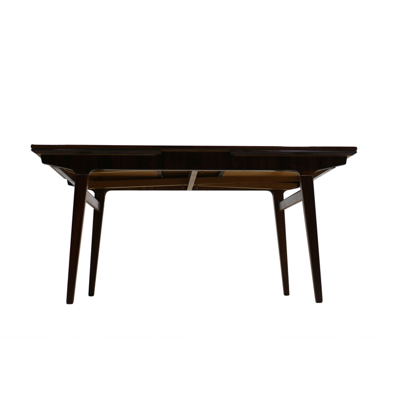 Vintage Danish dining table in rosewood