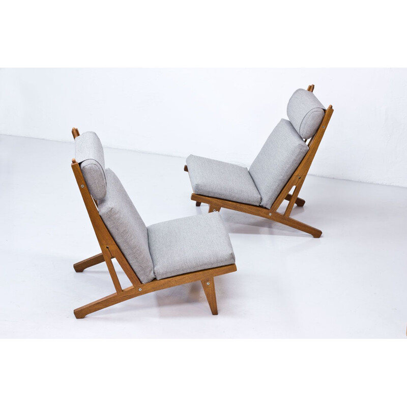 Pair of vintage GE-375 armchairs for Getama in grey wool and oakwood 1960s