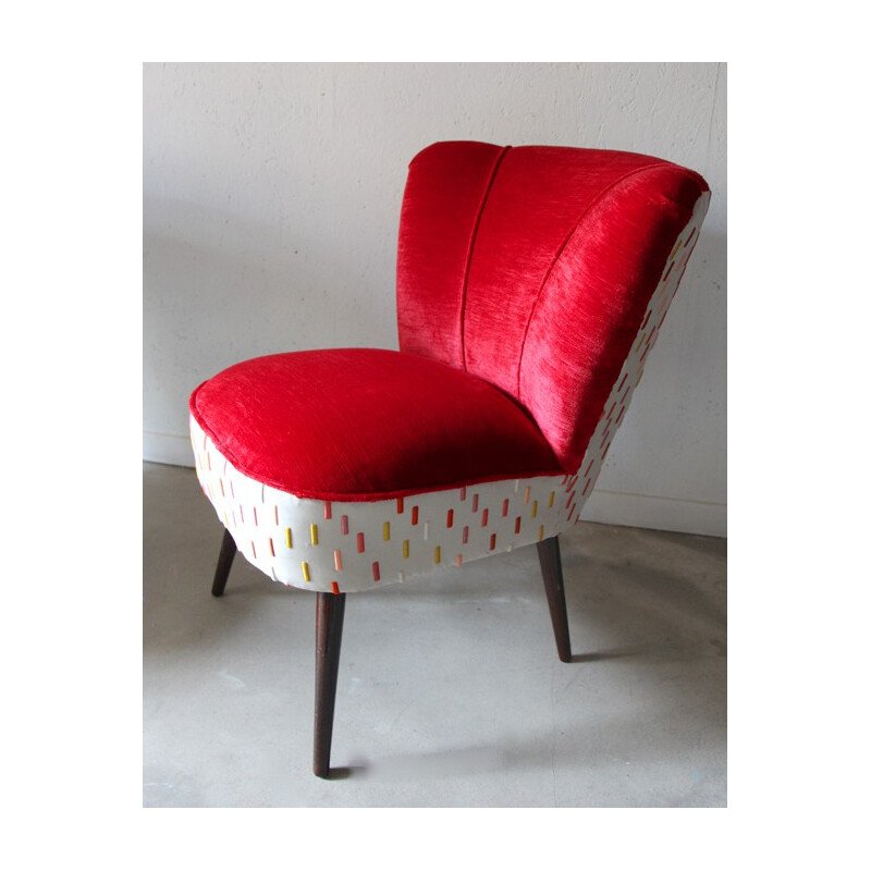 Paire de fauteuils cocktail vintage en tissu rouge et blanc - 1950