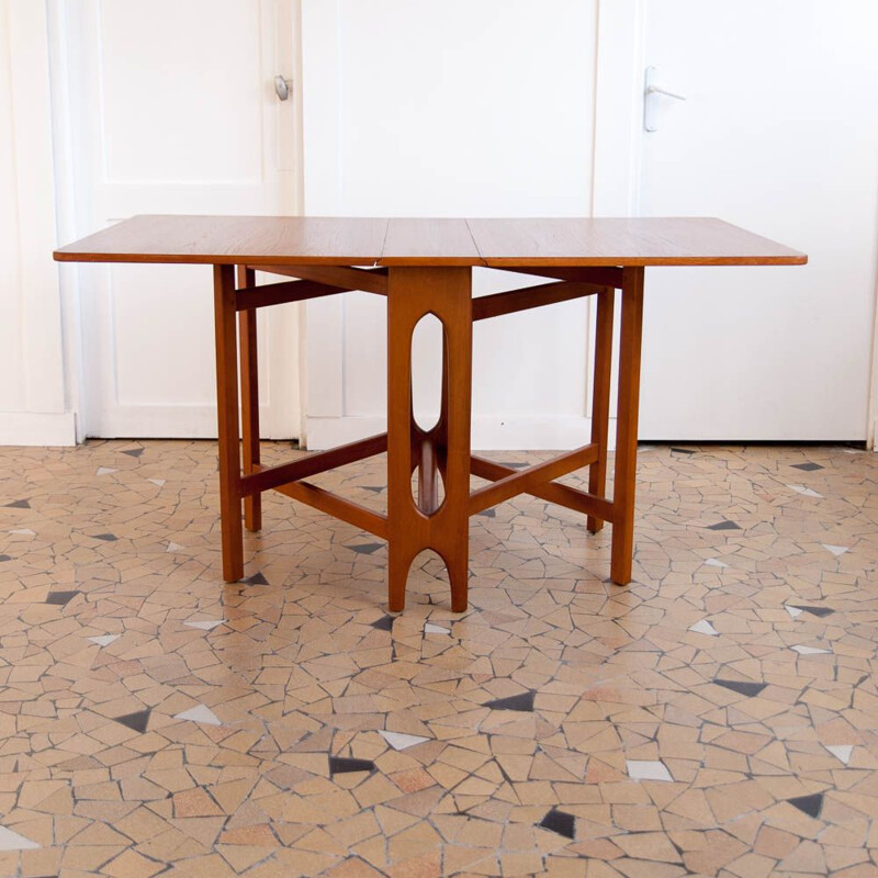 Vintage Scandinavian table with flaps