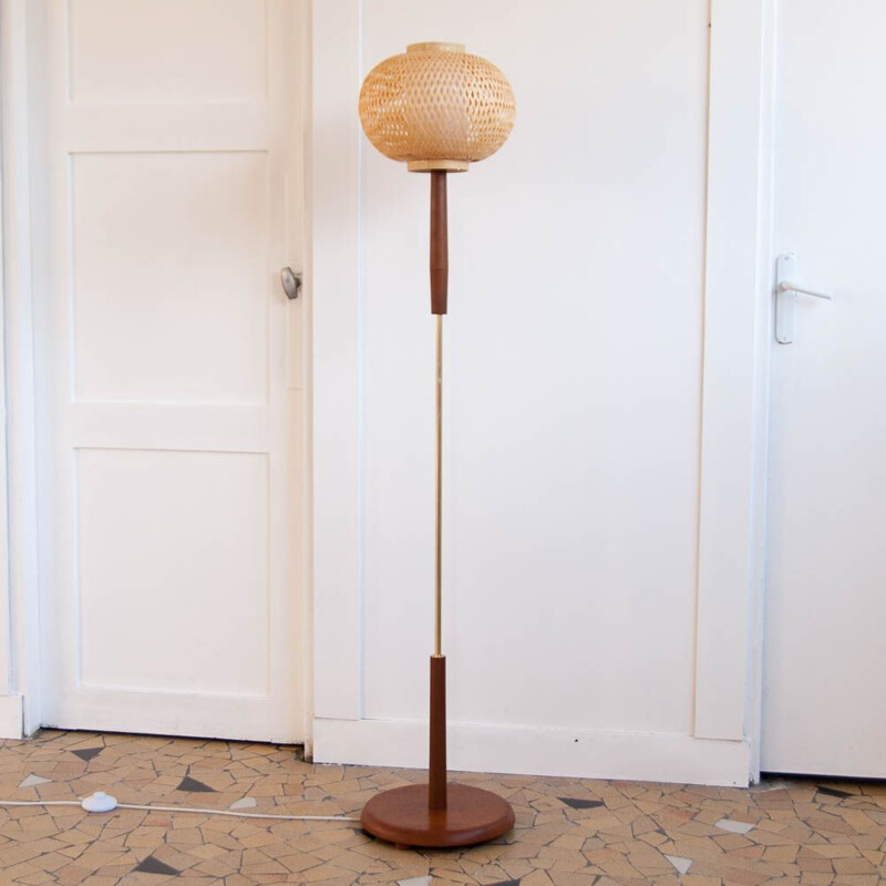 Vintage floor lamp in teak, gilded brass and rattan