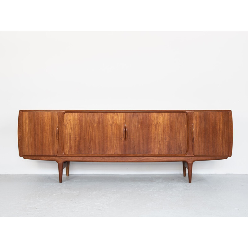 Vintage sideboard in teak by Johannes Andersen for Uldum Denmark