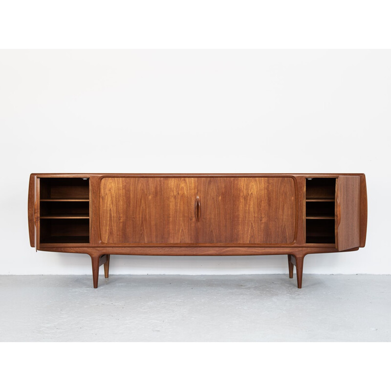 Vintage sideboard in teak by Johannes Andersen for Uldum Denmark