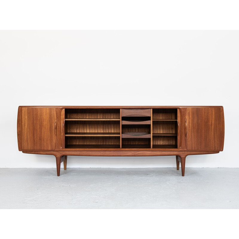 Vintage sideboard in teak by Johannes Andersen for Uldum Denmark