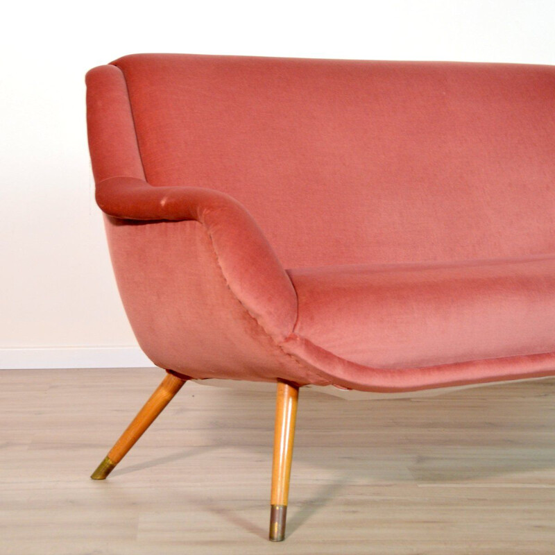 Canapé vintage hollandais en tissu rose et bois 1960
