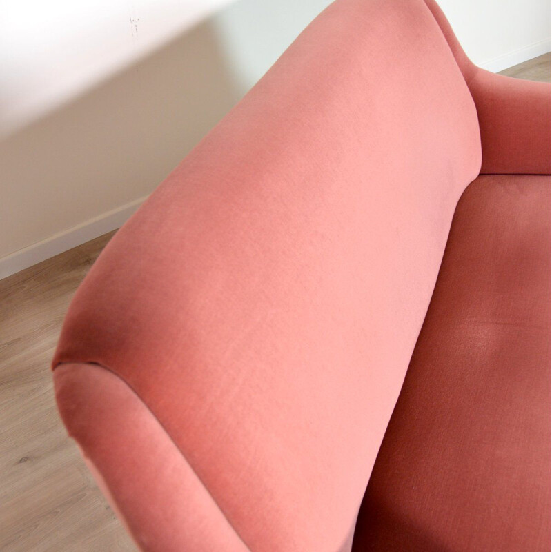 Dutch vintage sofa in pink fabric and wood 1960