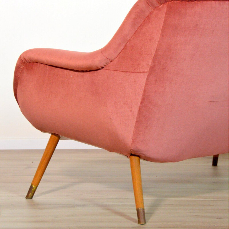 Dutch vintage sofa in pink fabric and wood 1960