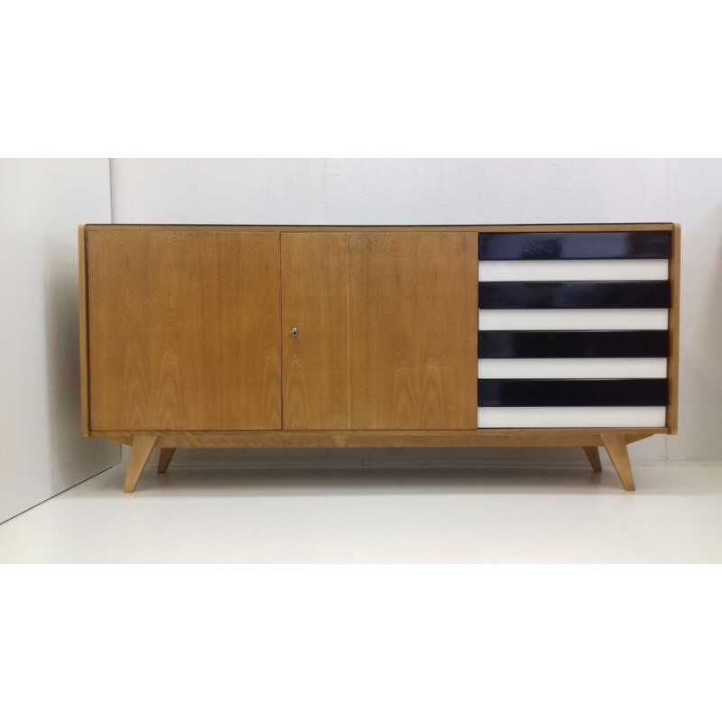 Vintage chest of drawers for Interier Praha in beech and plastic 1960s