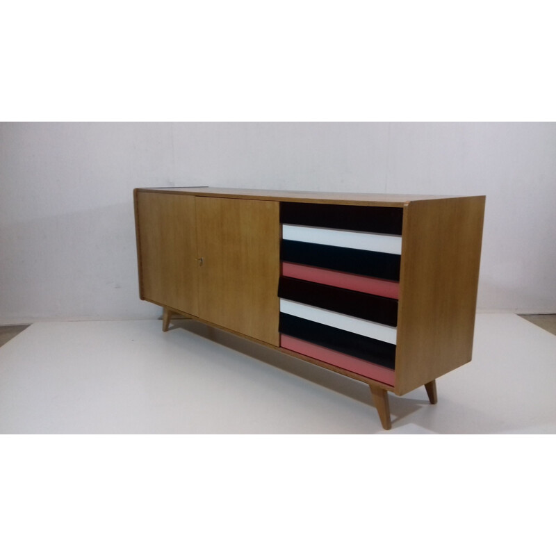 Credenza vintage di Jiří Jiroutek in rovere e plastica degli anni '60