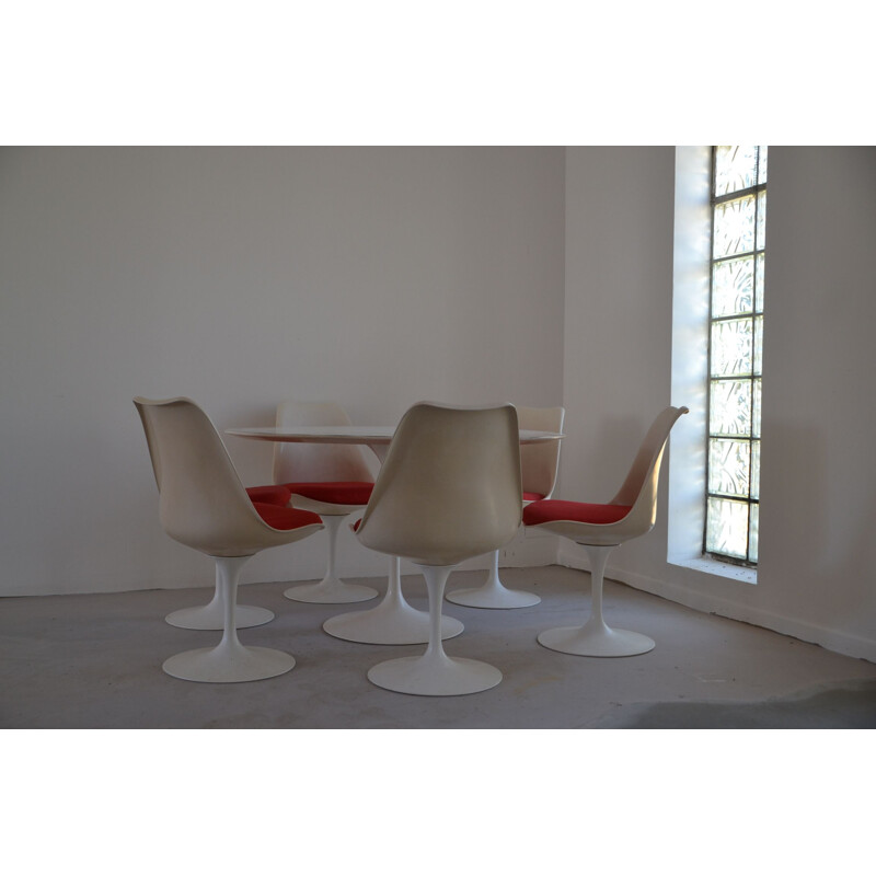 Vintage dining set by Eero Saarinen for Knoll International 1965