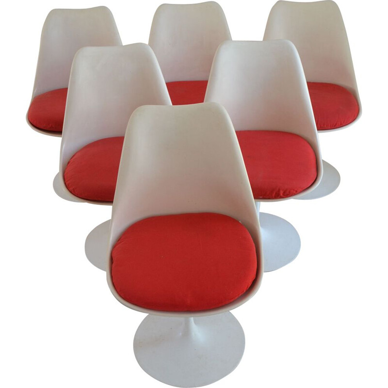 Vintage dining set by Eero Saarinen for Knoll International 1965