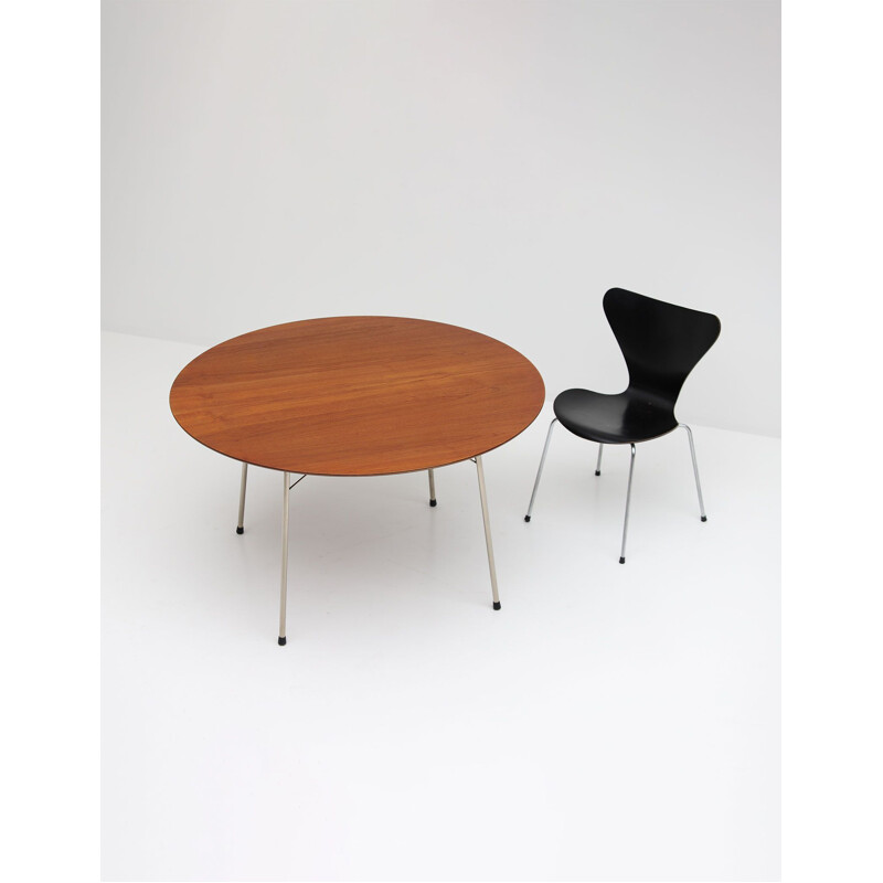 Vintage dining table, model "3600"  by Arne Jacobsen 1960s
