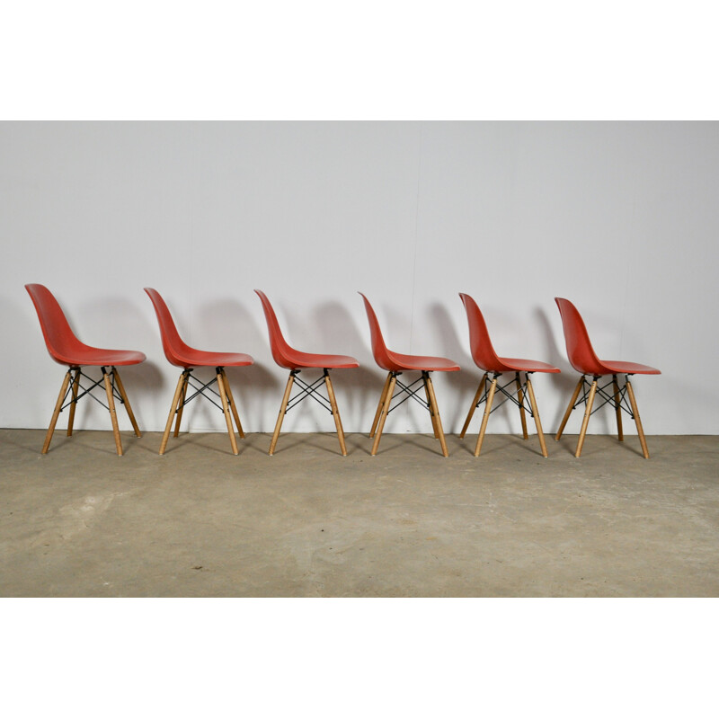 Set of 6 vintage DSW chairs by Charles and Ray Eames for Herman Miller 1970s