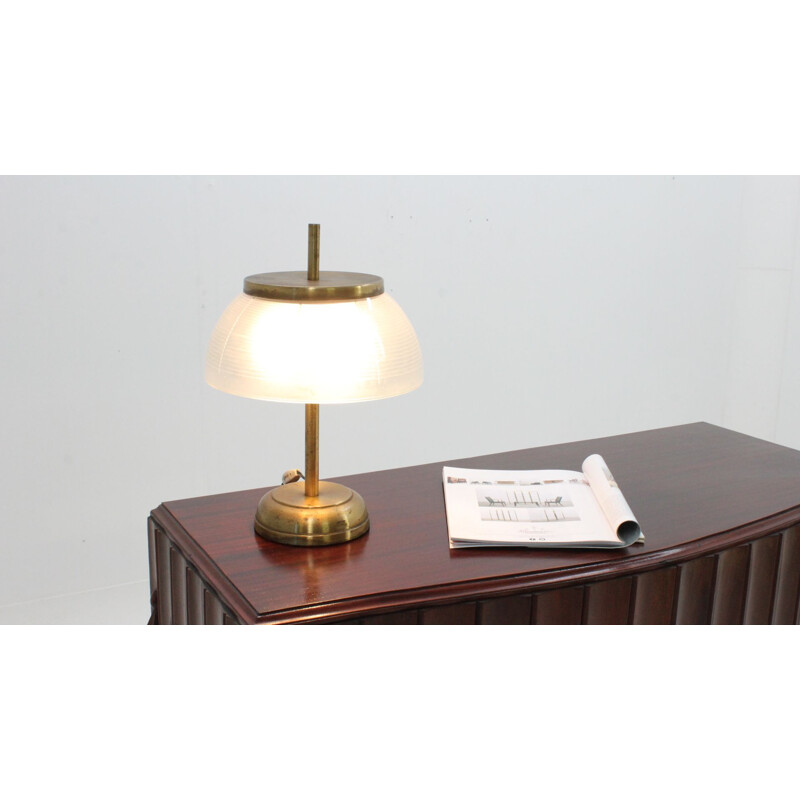 Lampe vintage de bureau en laiton et verre par Sergio Mazza pour Artemide