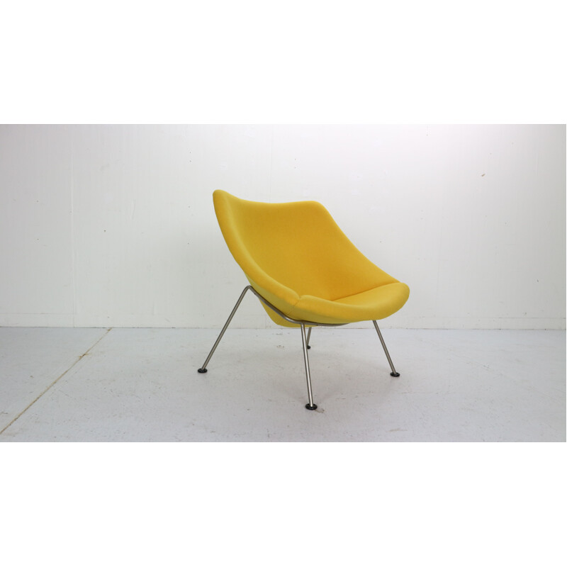 F157 Oyster lounge chair by Pierre Paulin for Artifort